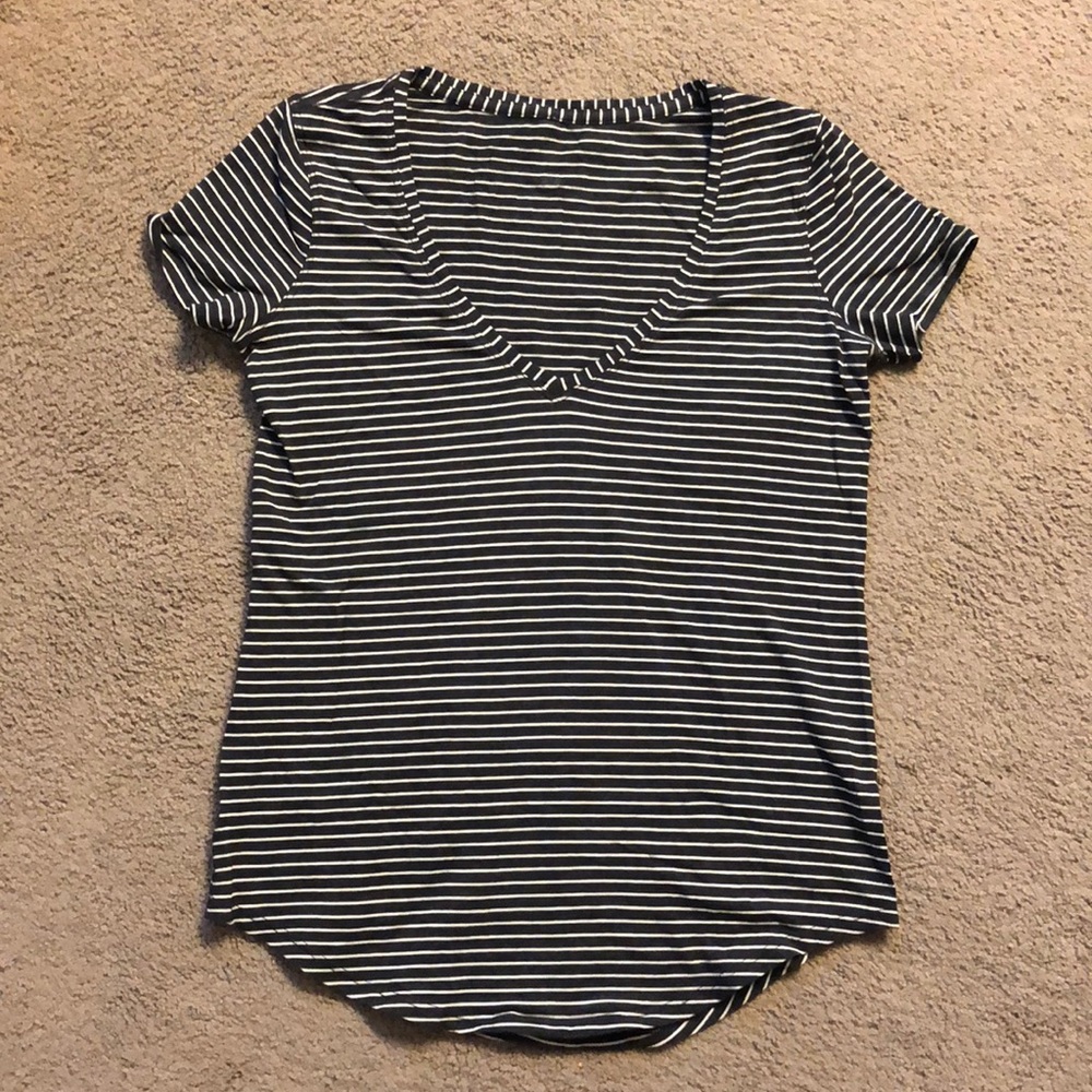 Love Short Sleeve T-Shirt, V Neck, Modern Stripe Heathered Black White, Size 2 - Picture 2 of 4